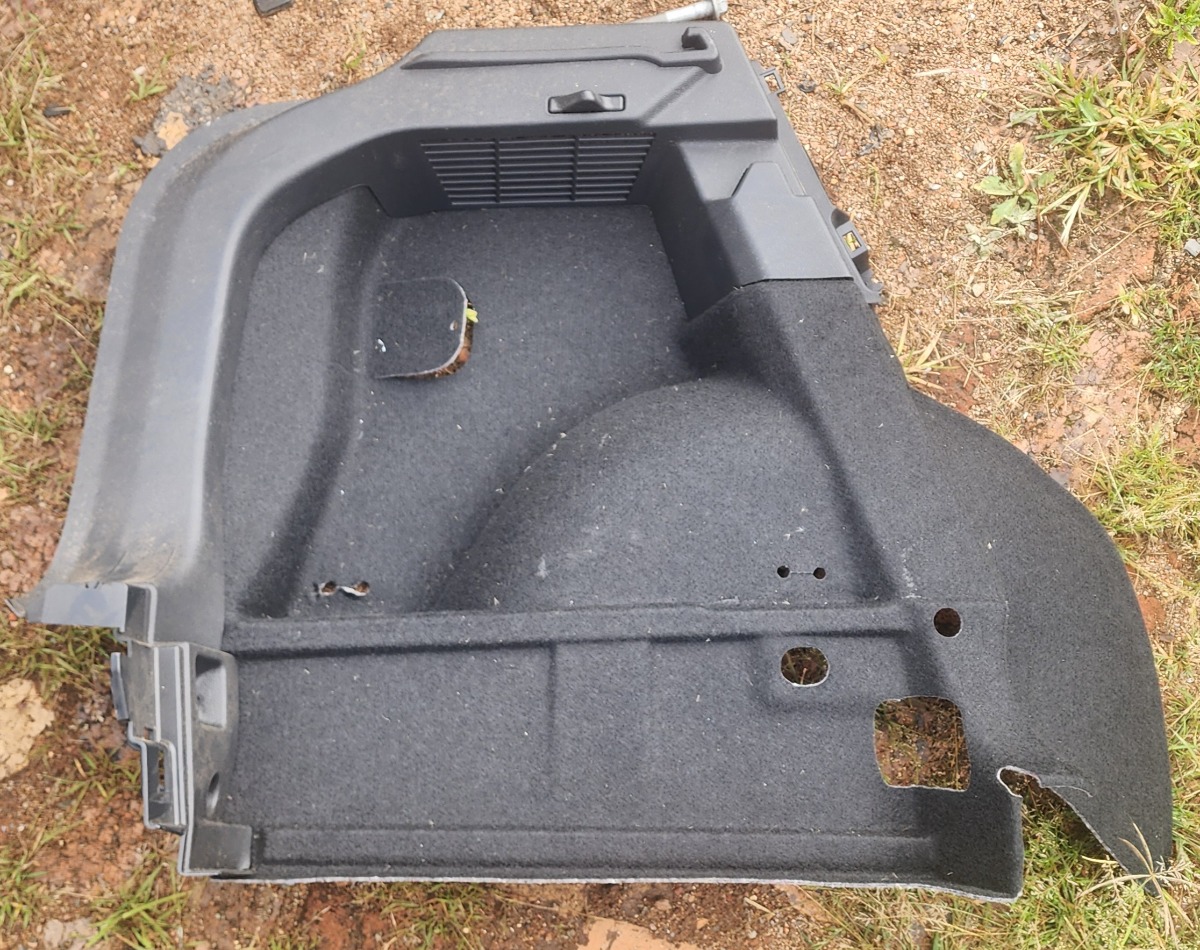 T-CROSS LEFT REAR BOOT PANEL