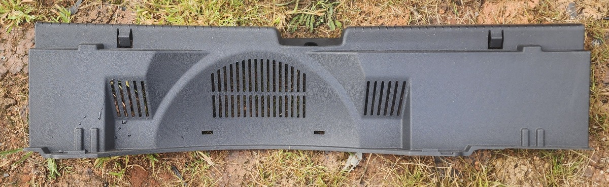 T-CROSS REAR END PANEL TRIM
