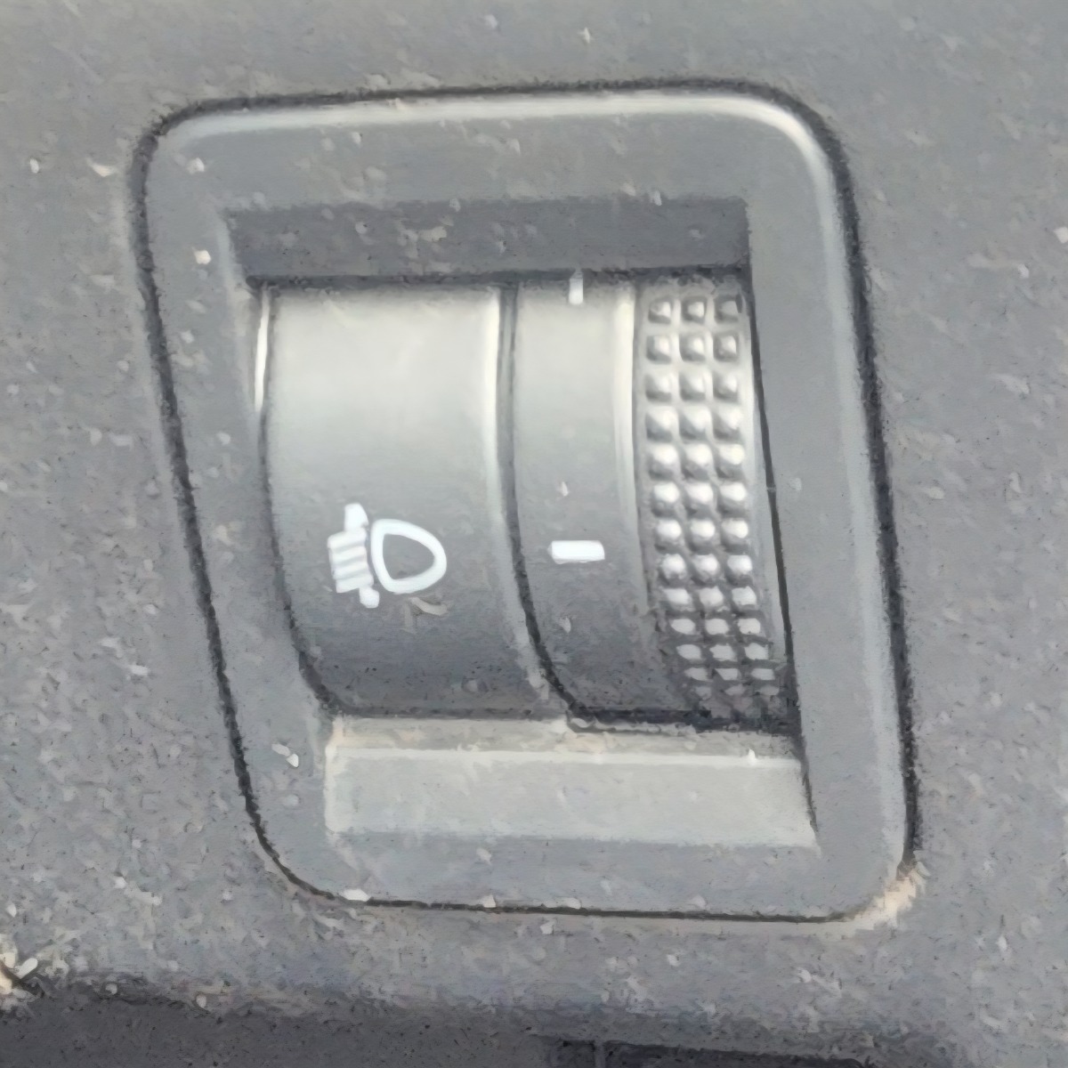 T-CROSS HEADLIGHT ADJUSTER SWITCH