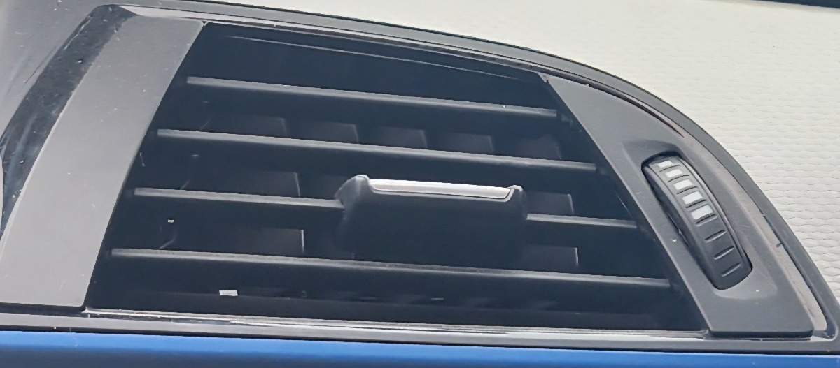 F22 LEFT DASH VENT