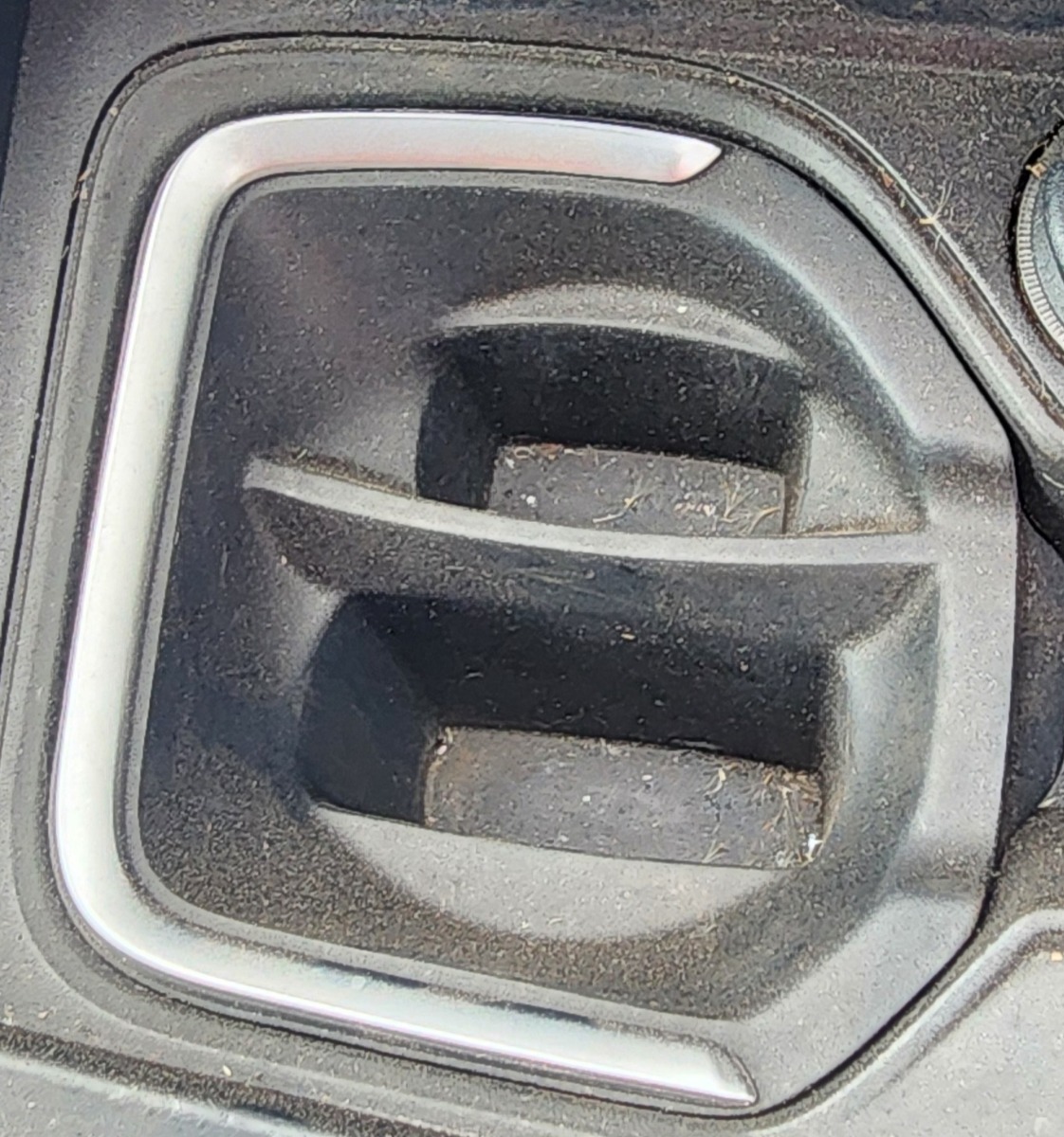 F22 LEFT CUPHOLDER STORAGE TRAY