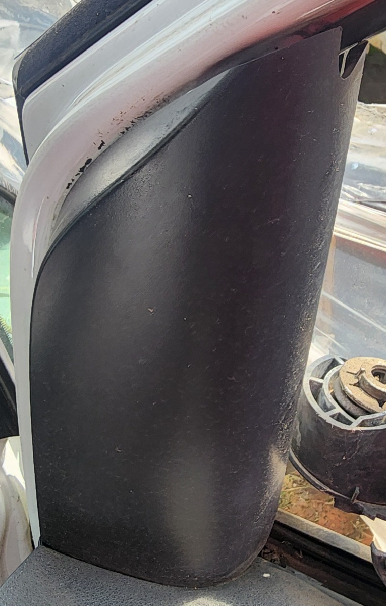 CADDY RIGHT INNER MIROR TRIM