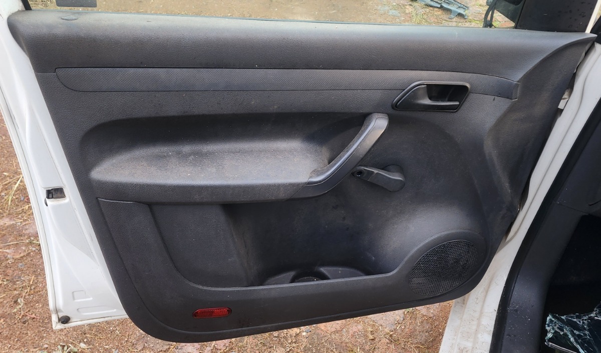 CADDY LEFT FRONT DOOR PANEL
