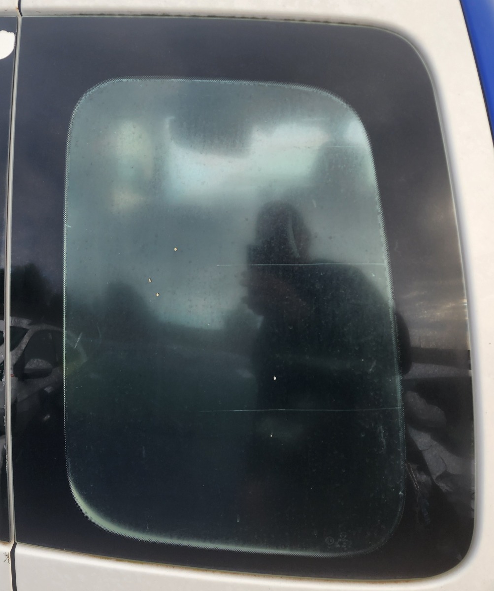 CADDY RIGHT SWING DOOR GLASS