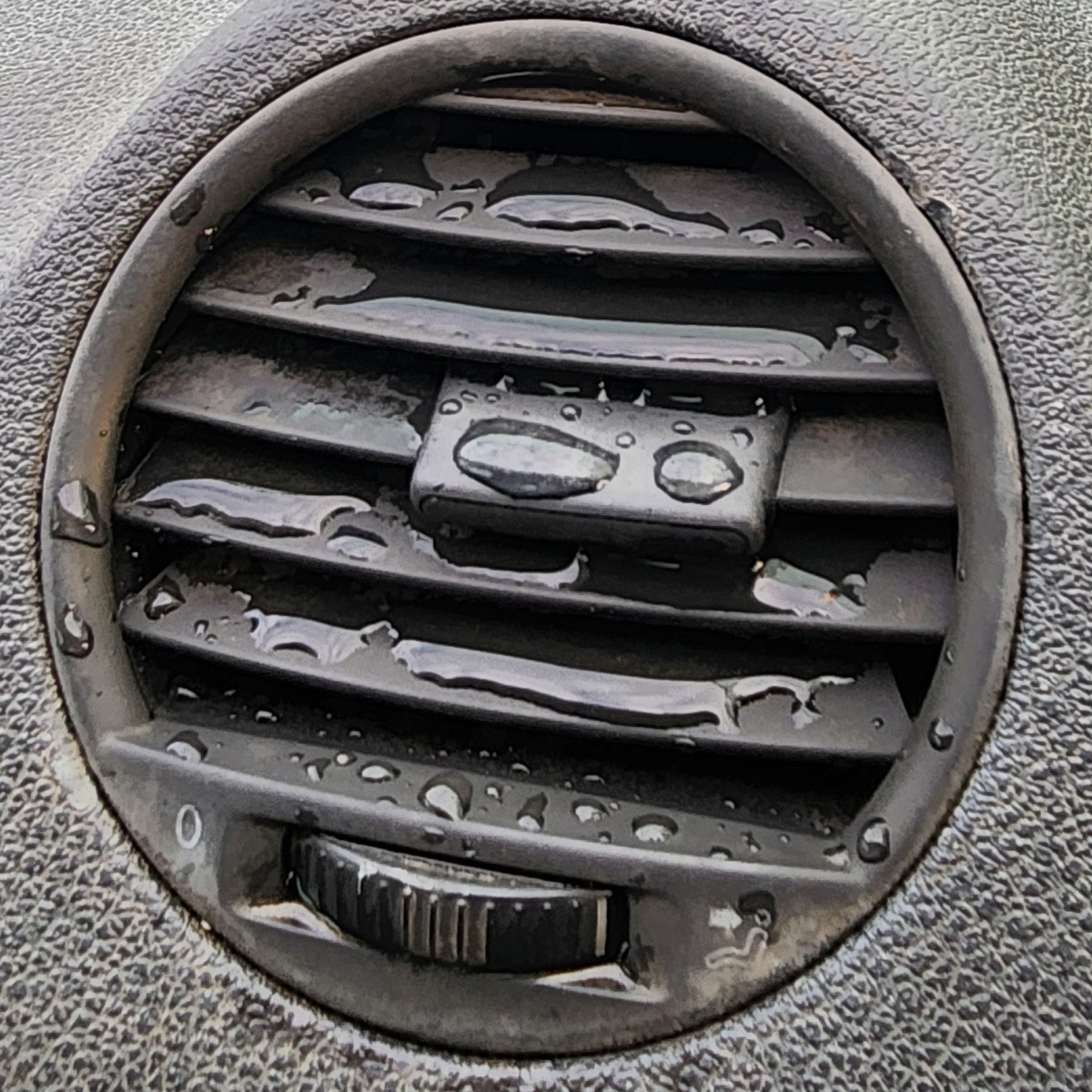 CADDY RIGHT CENTRE VENT