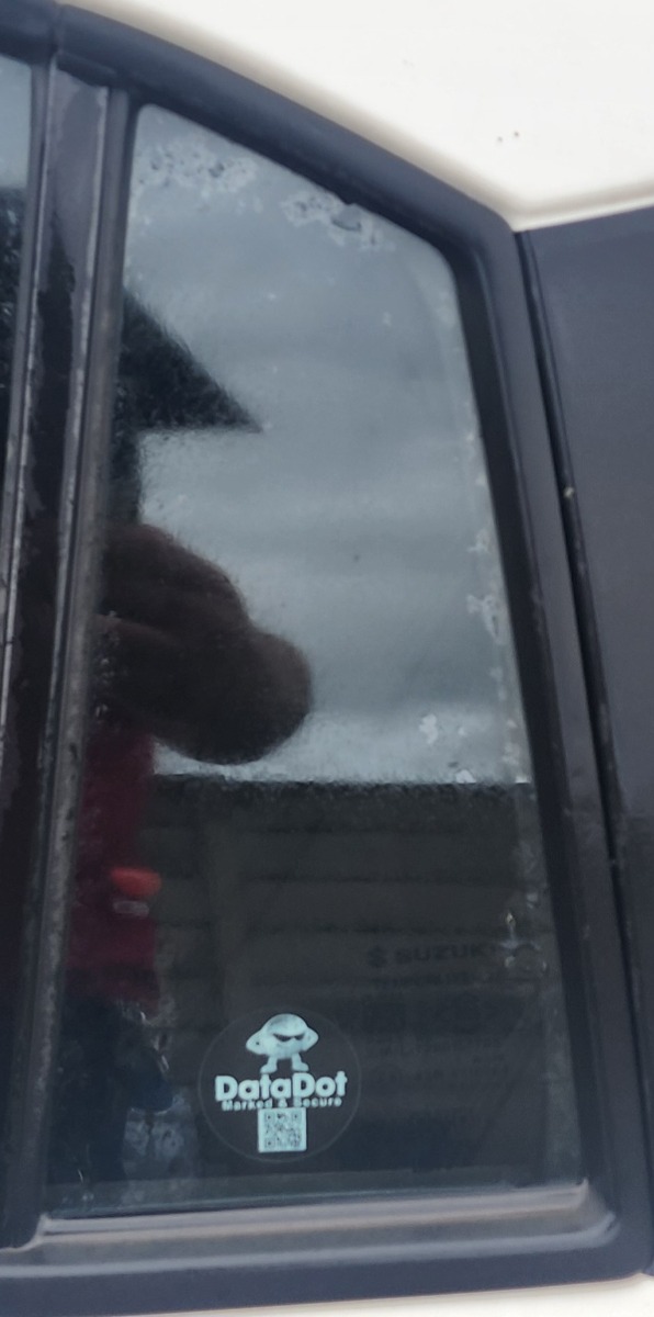SWIFT LEFT REAR QUARTER VENT