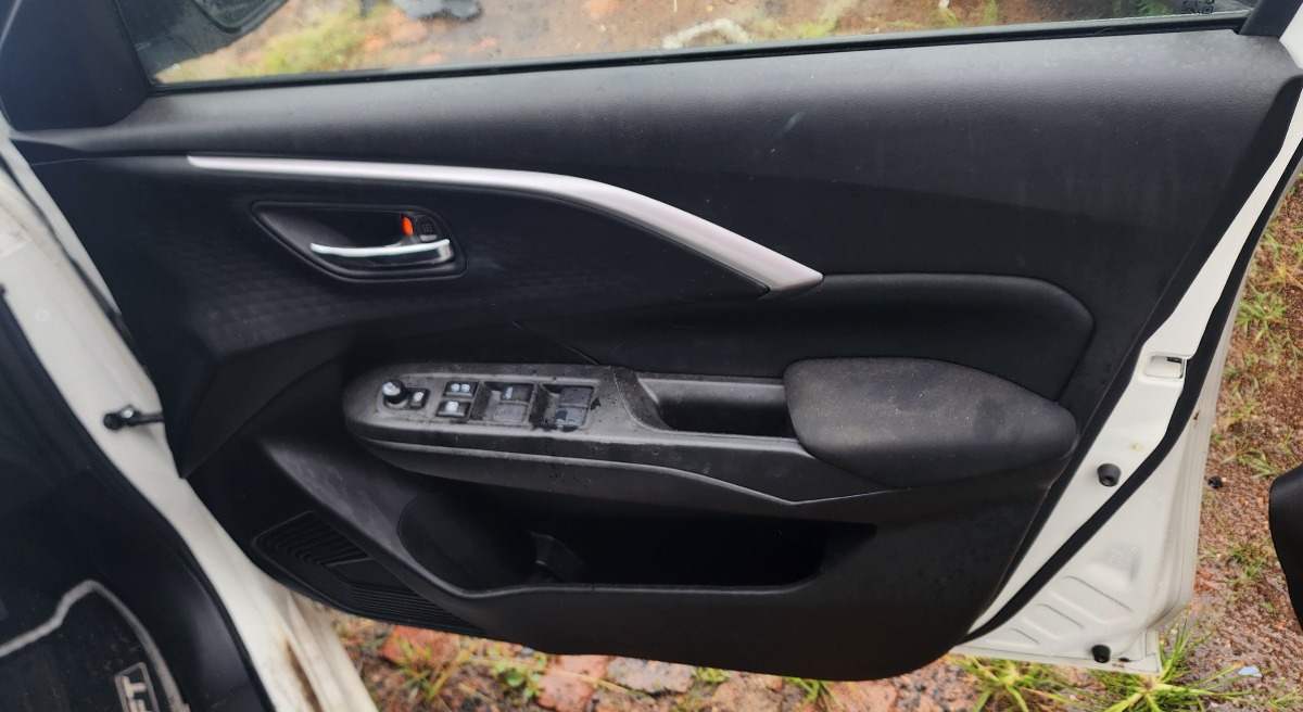 SWIFT RIGHT FRONT DOOR PANEL