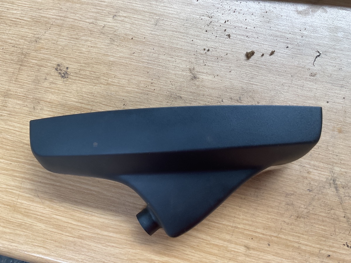 E90 REAR VIEW MIRROR TRIM RIGHT