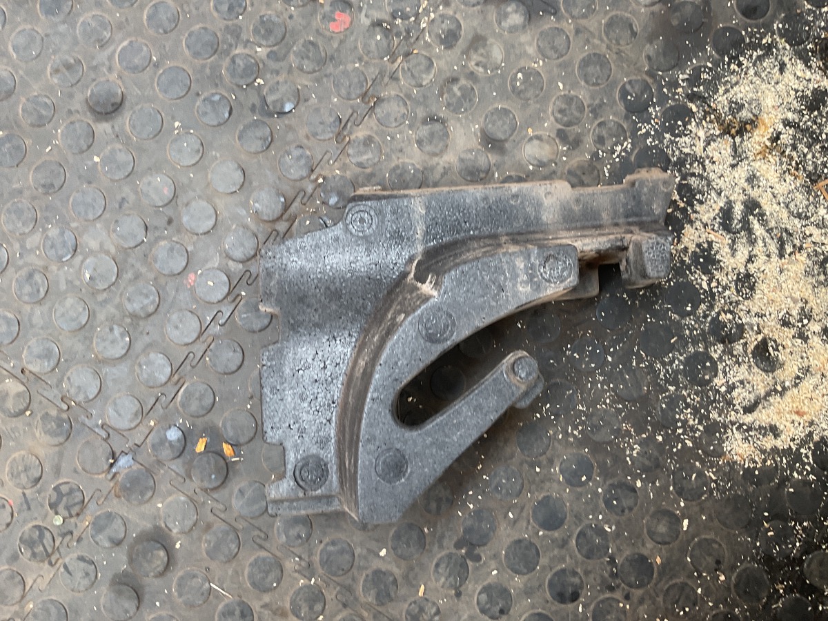 W205 LEFT FRONT DOOR PANEL INSERT