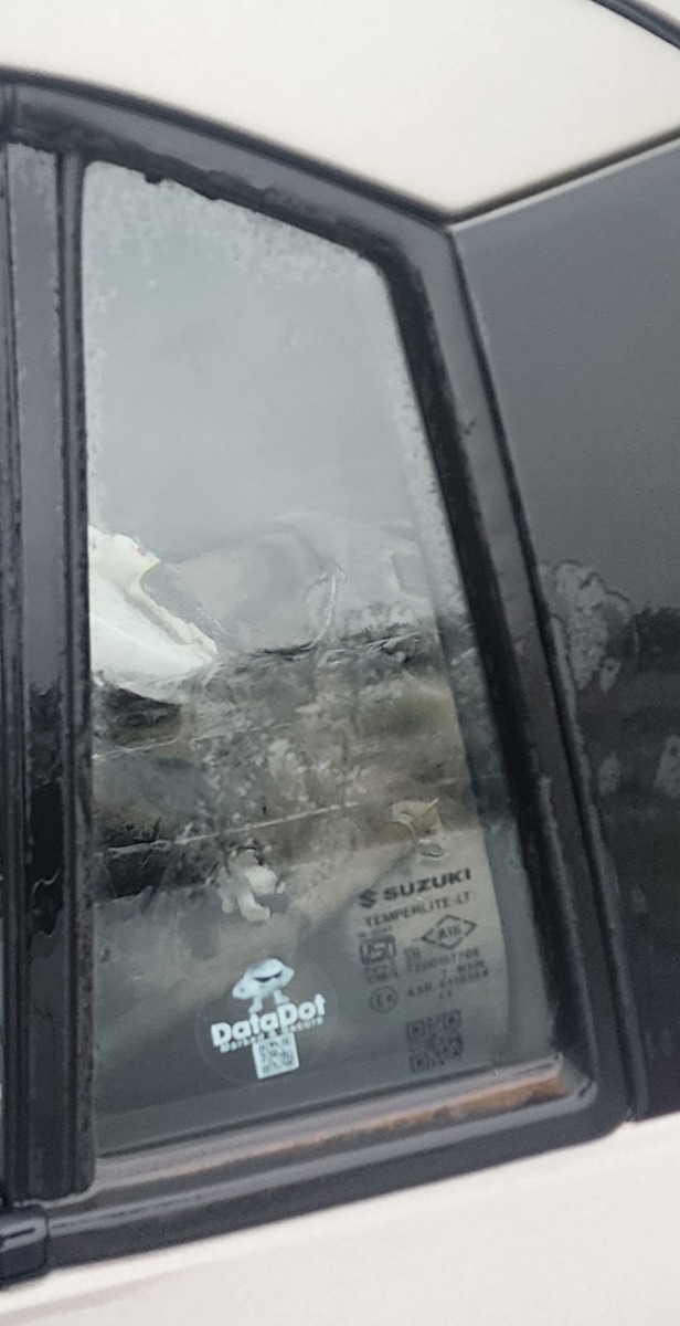 SWIFT LEFT REAR QUARTER VENT
