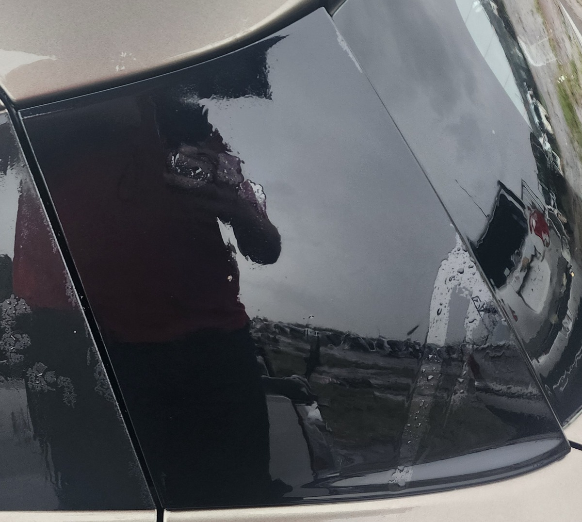 SWIFT LEFT REAR BODY TRIM