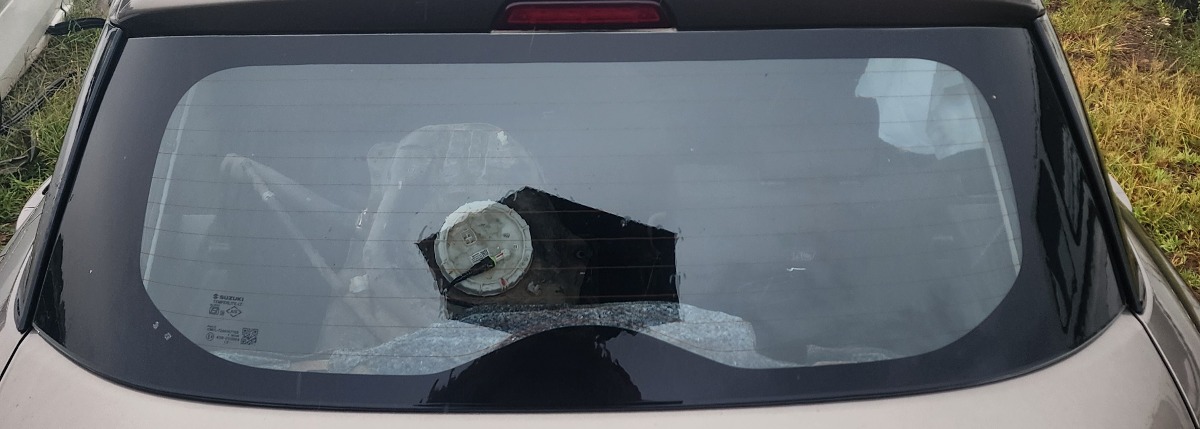 SWIFT TAILGATE GLASS