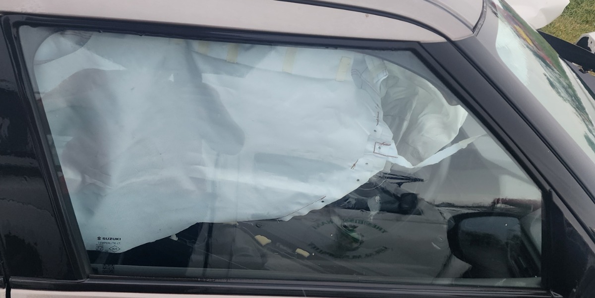SWIFT RIGHT FRONT DOOR GLASS