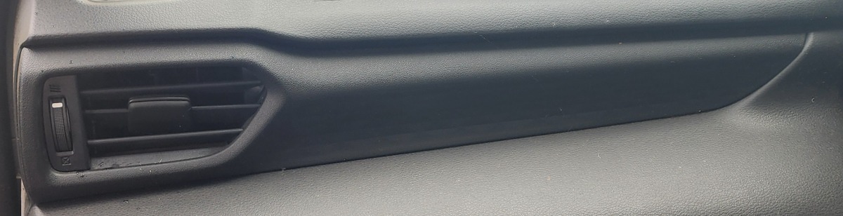 SWIFT LEFT DASH TRIM WITH VENT