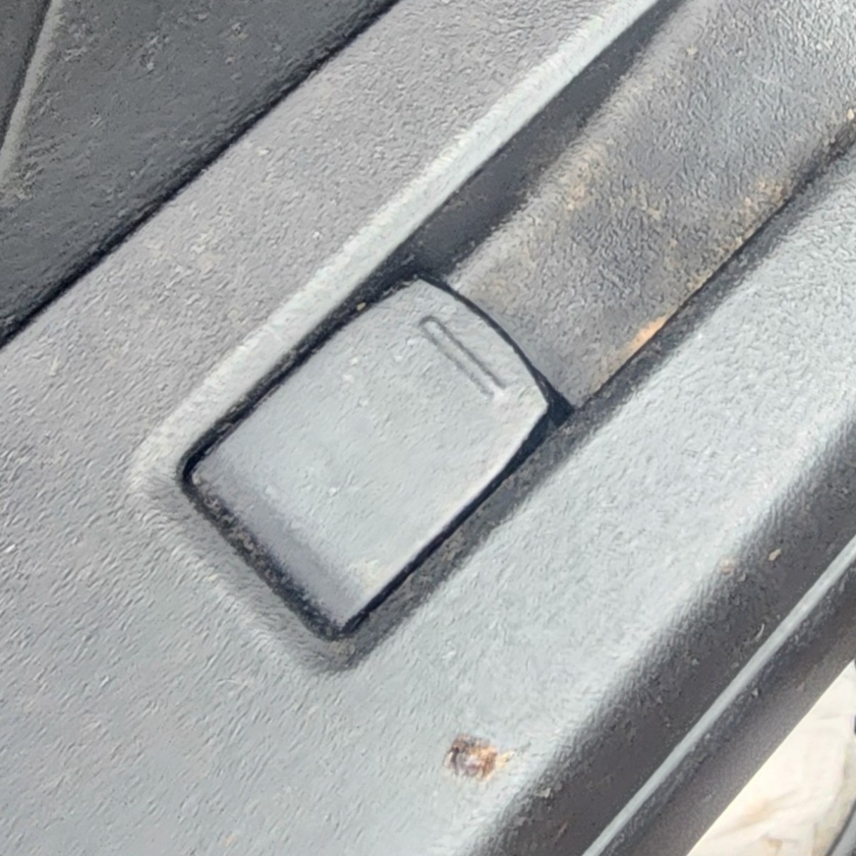 SWIFT LEFT REAR WINDOW SWITCH