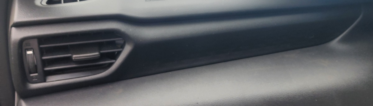 SWIFT LEFT DASH TRIM WITH VENT