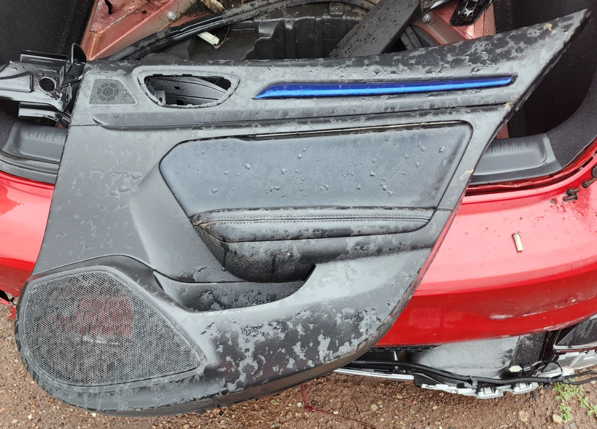 MEGANE 4 RIGHT REAR DOOR PANEL