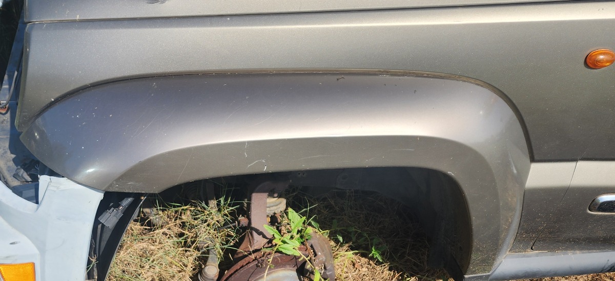CHEROKEE LEFT FRONT FENDER