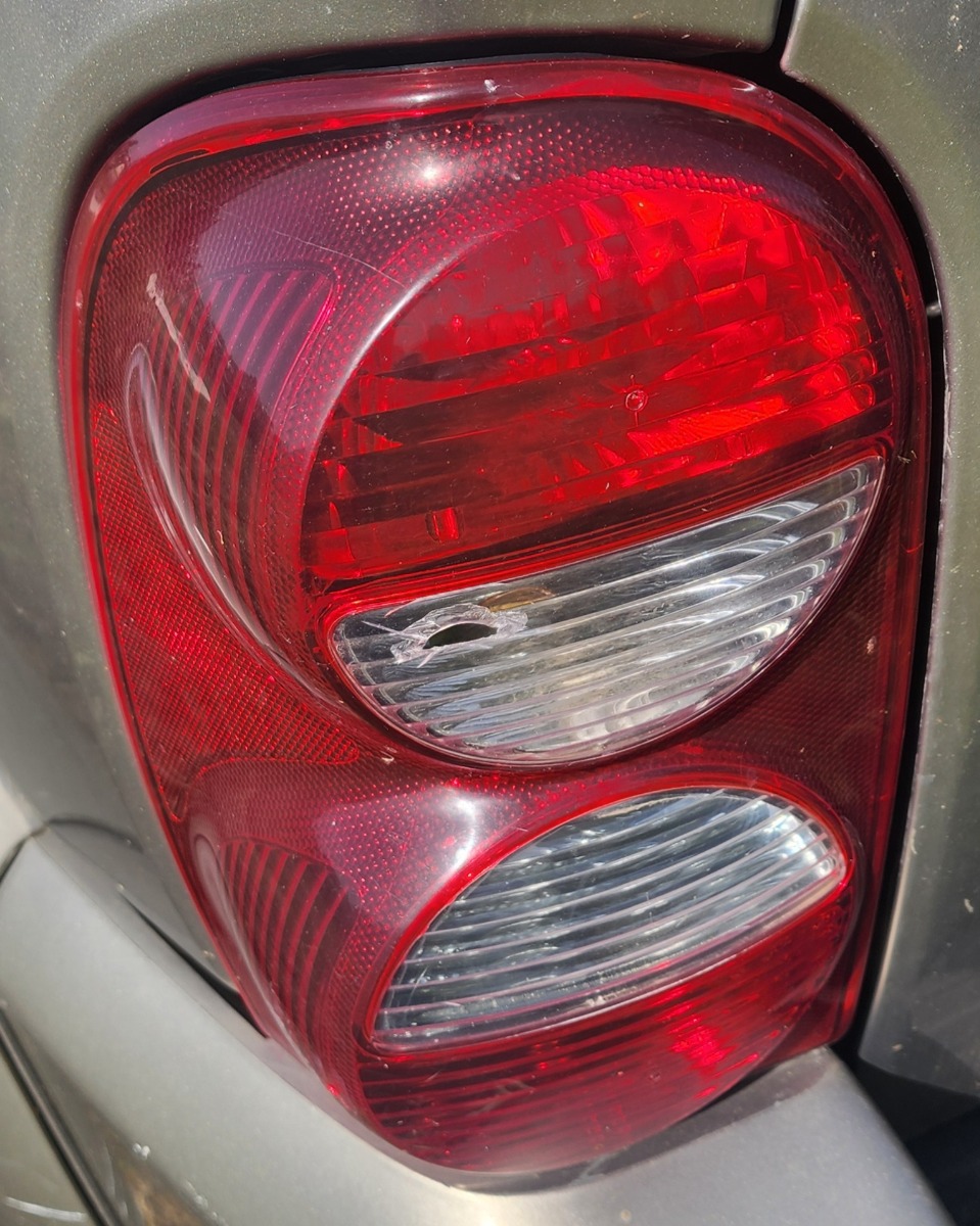 CHEROKEE LEFT TAILLIGHT