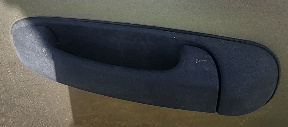 CHEROKEE LEFT REAR HANDLE