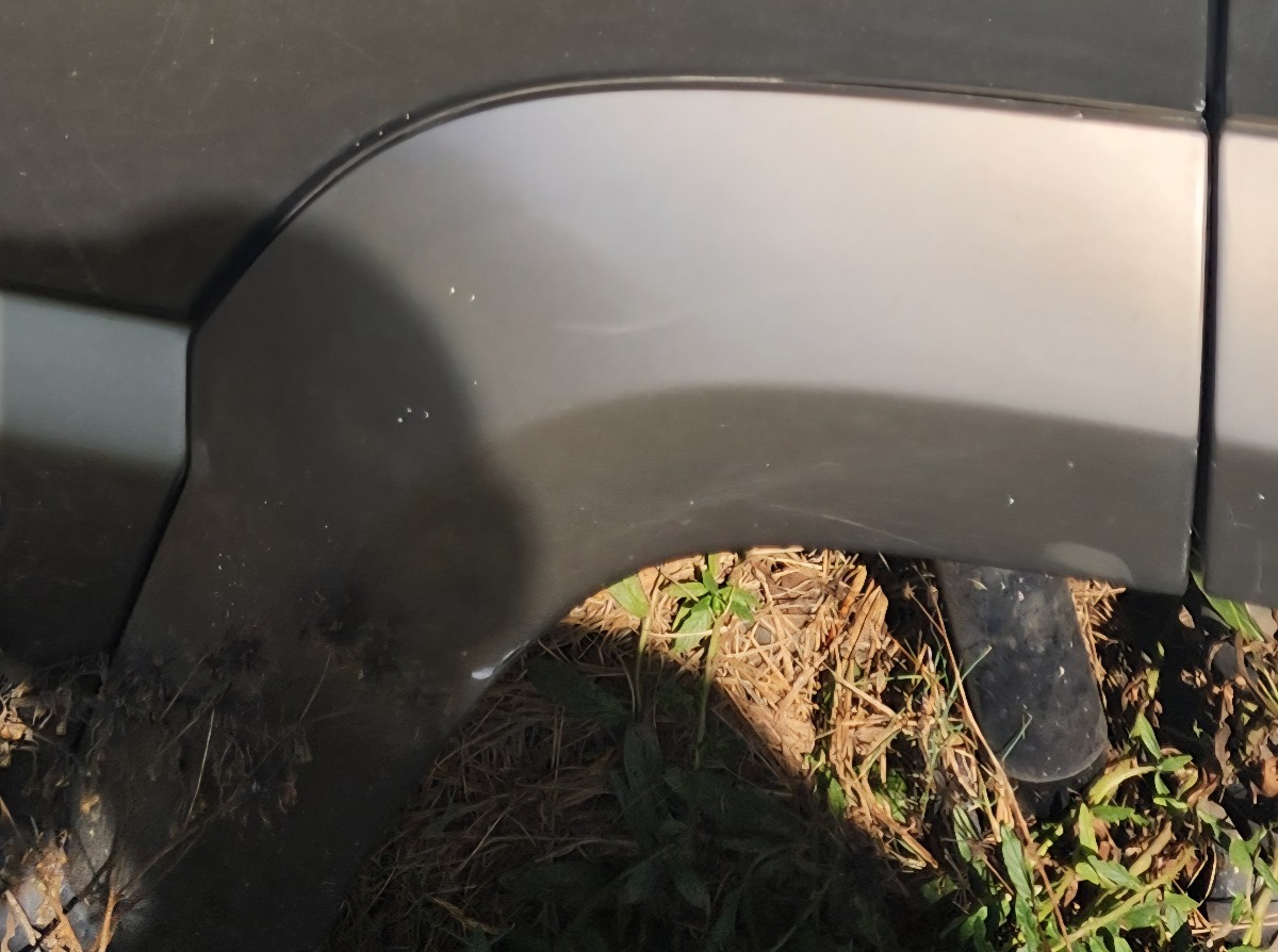 CHEROKEE LEFT REAR DOOR ARCH