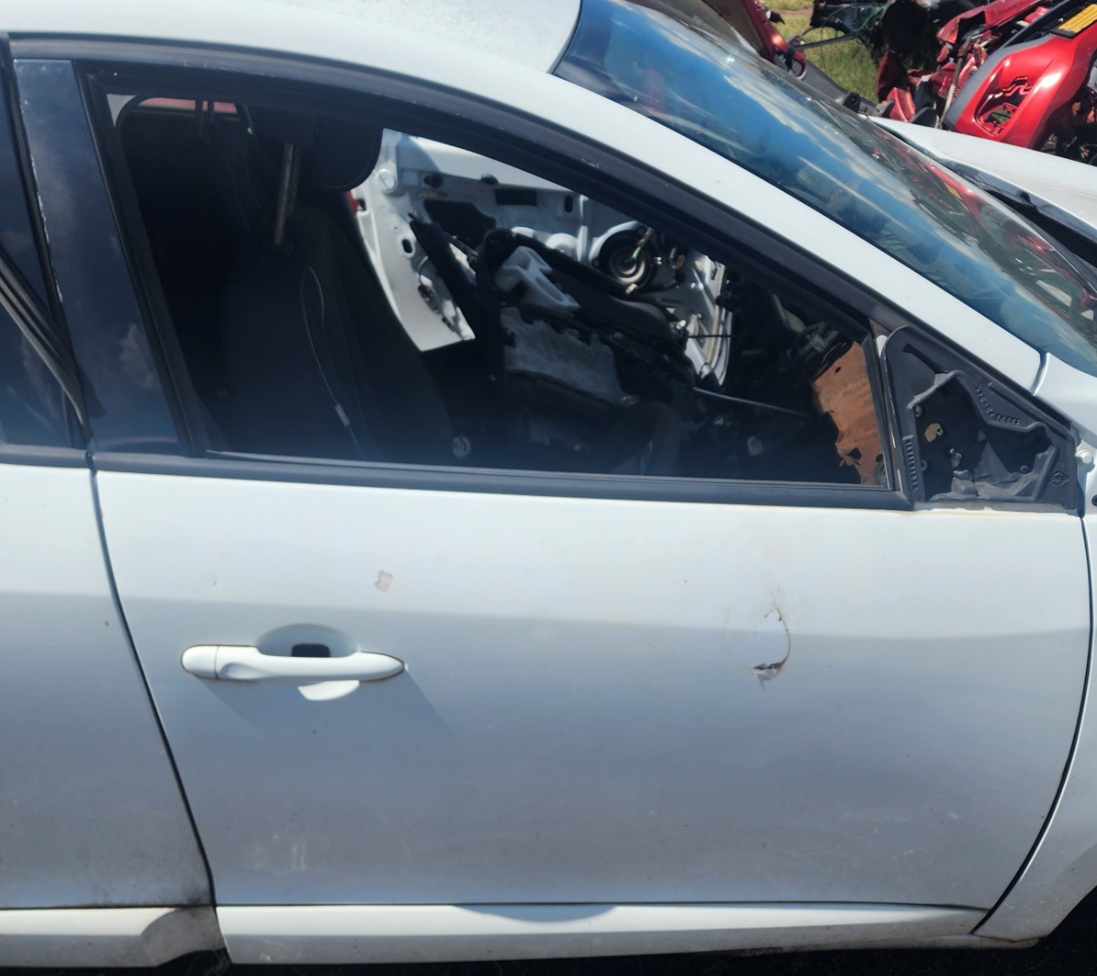 MEGANE 3 RIGHT FRONT DOOR (SHELL)