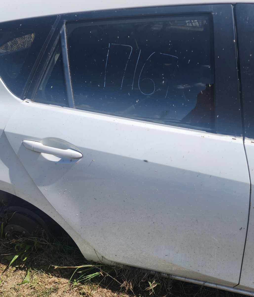 3 HATCH RIGHT REAR DOOR (SHELL)