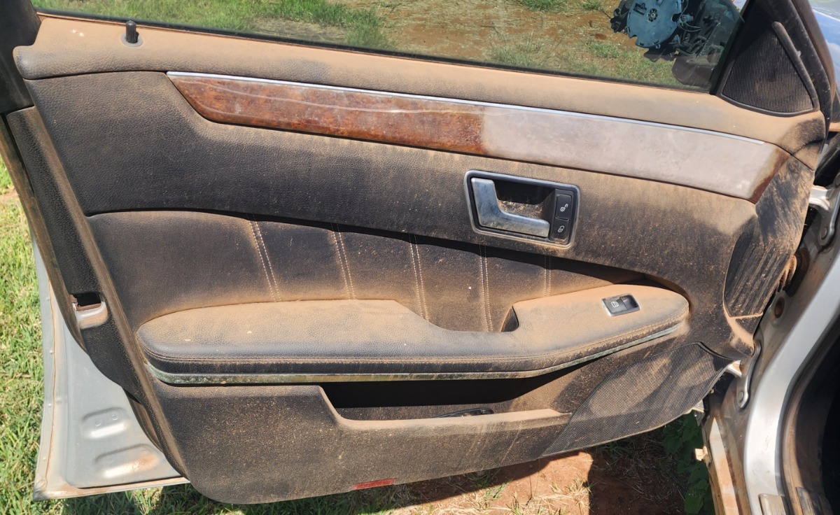 W212 LEFT FRONT DOOR PANEL SKIN