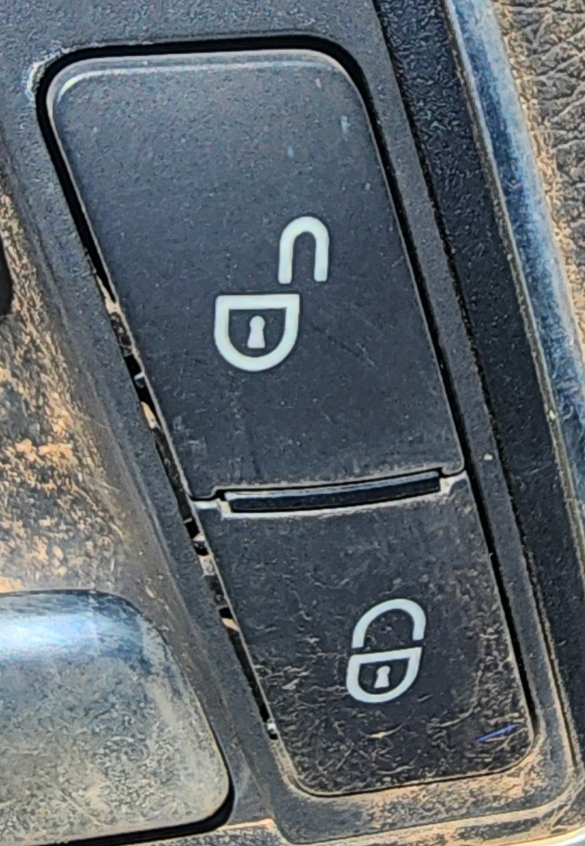 W212 LEFT FRONT DOOR LOCK SWITCH