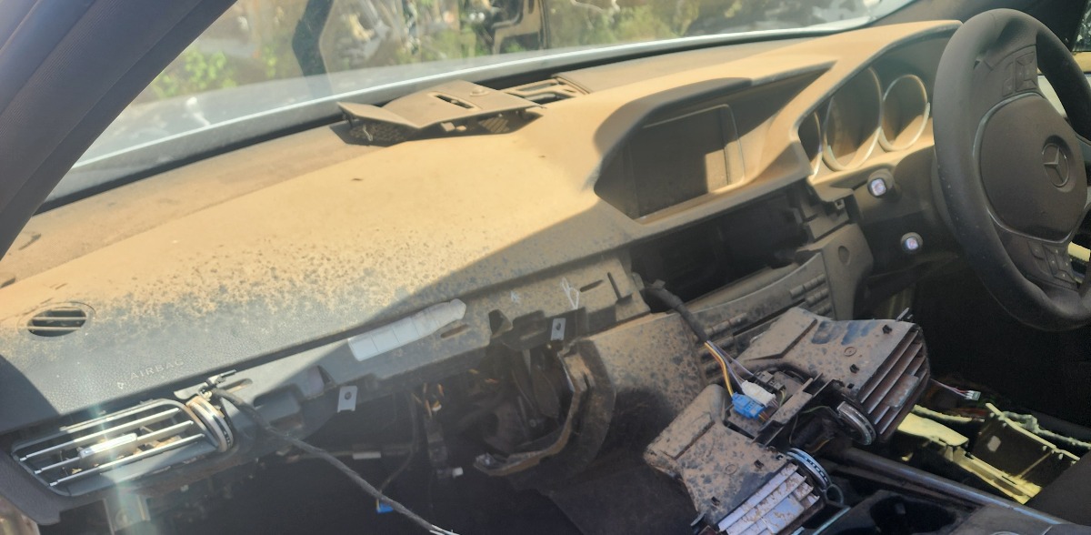 W212 DASHBOARD SKIN