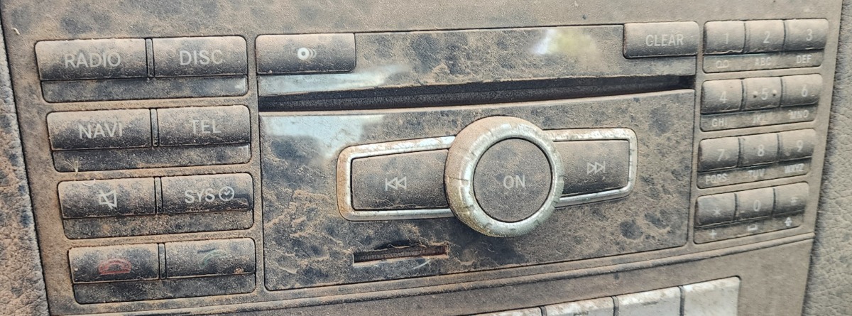 W212 RADIO CONTROL UNIT