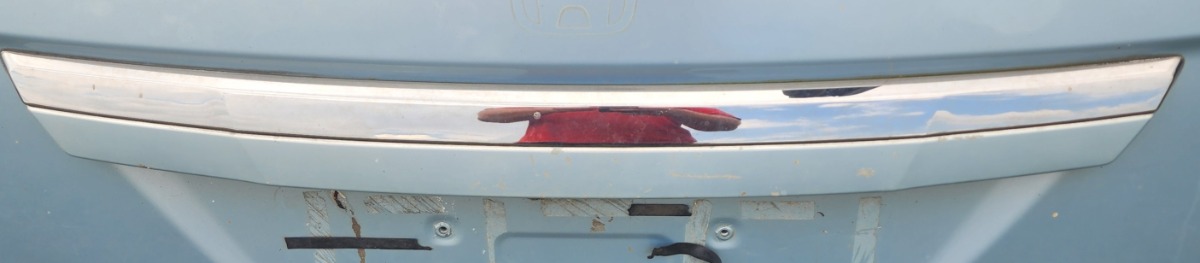FR-V TAILGATE GARNISH