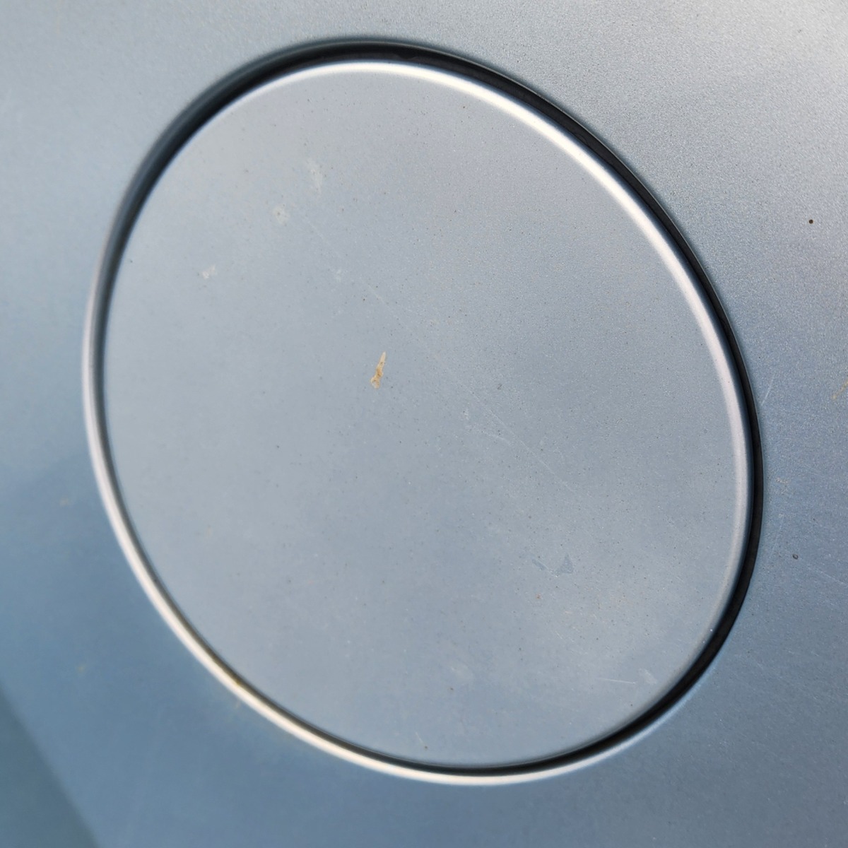 FR-V FUEL FILLER FLAP