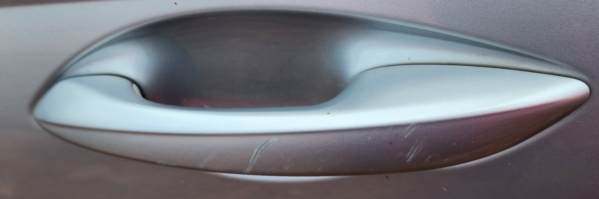 I20 LEFT FRONT HANDLE