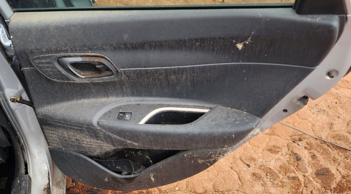 I20 RIGHT REAR DOOR PANEL