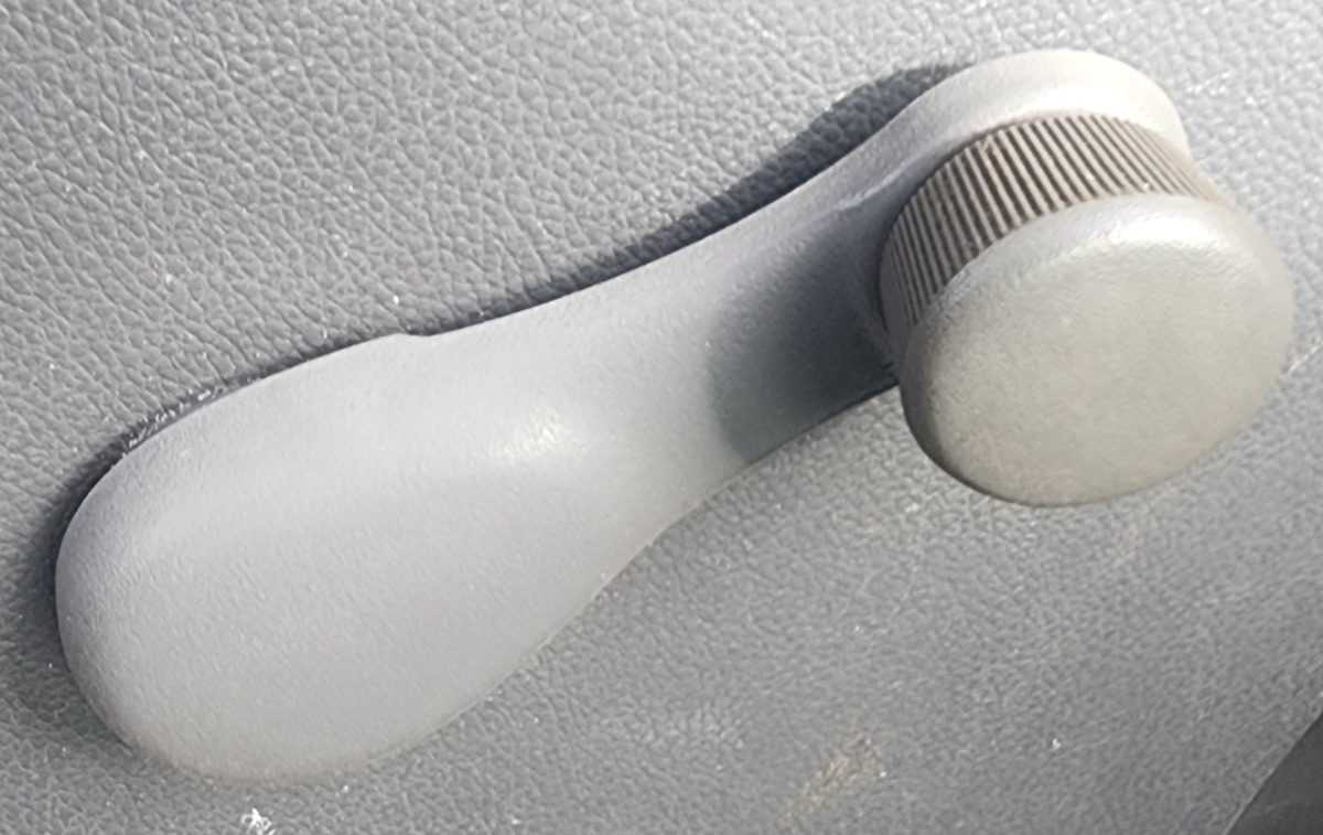 SPARK LEFT FRONT WINDOW CRANK