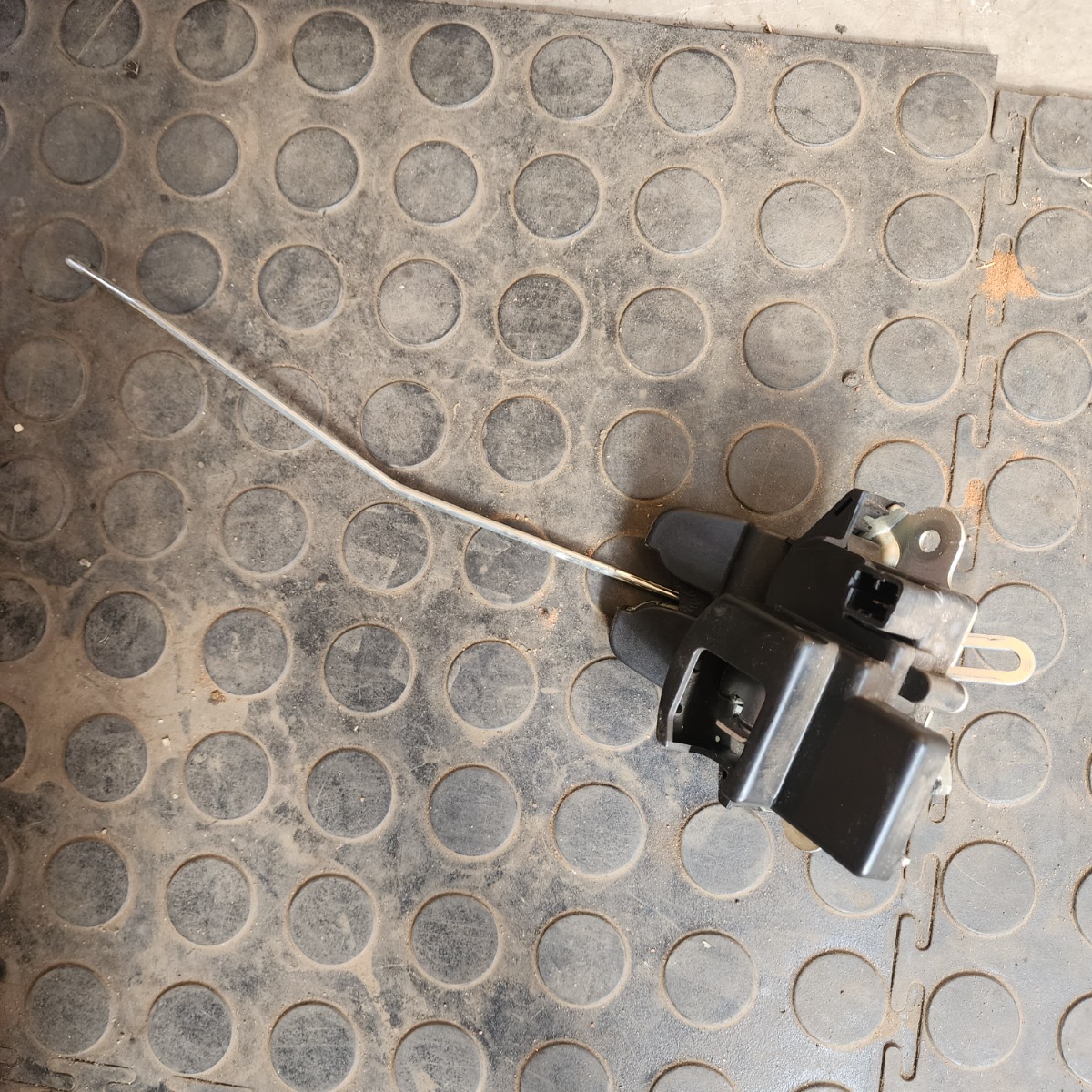 ACCENT BOOT LOCK
