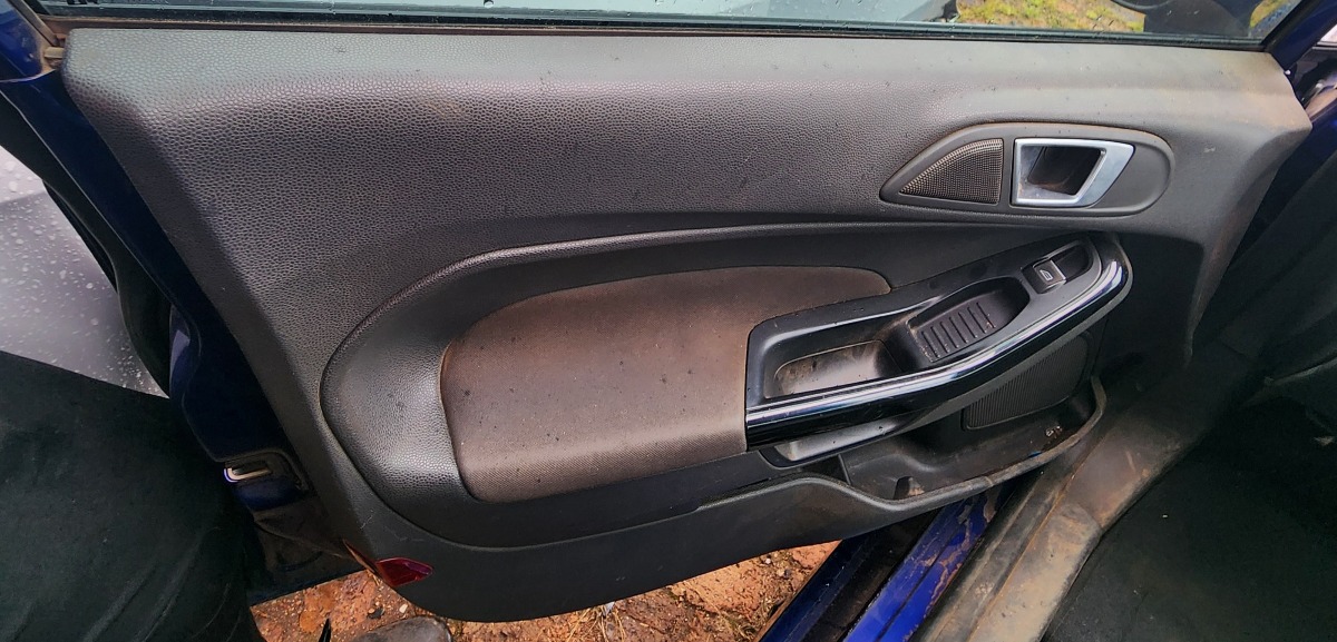 FIESTA MK4 LEFT FRONT DOOR PANEL