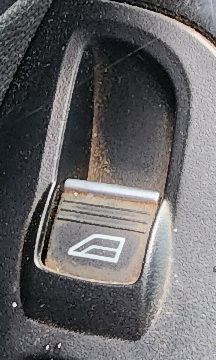 FIESTA MK4 LEFT FRONT WINDOW SWITCH