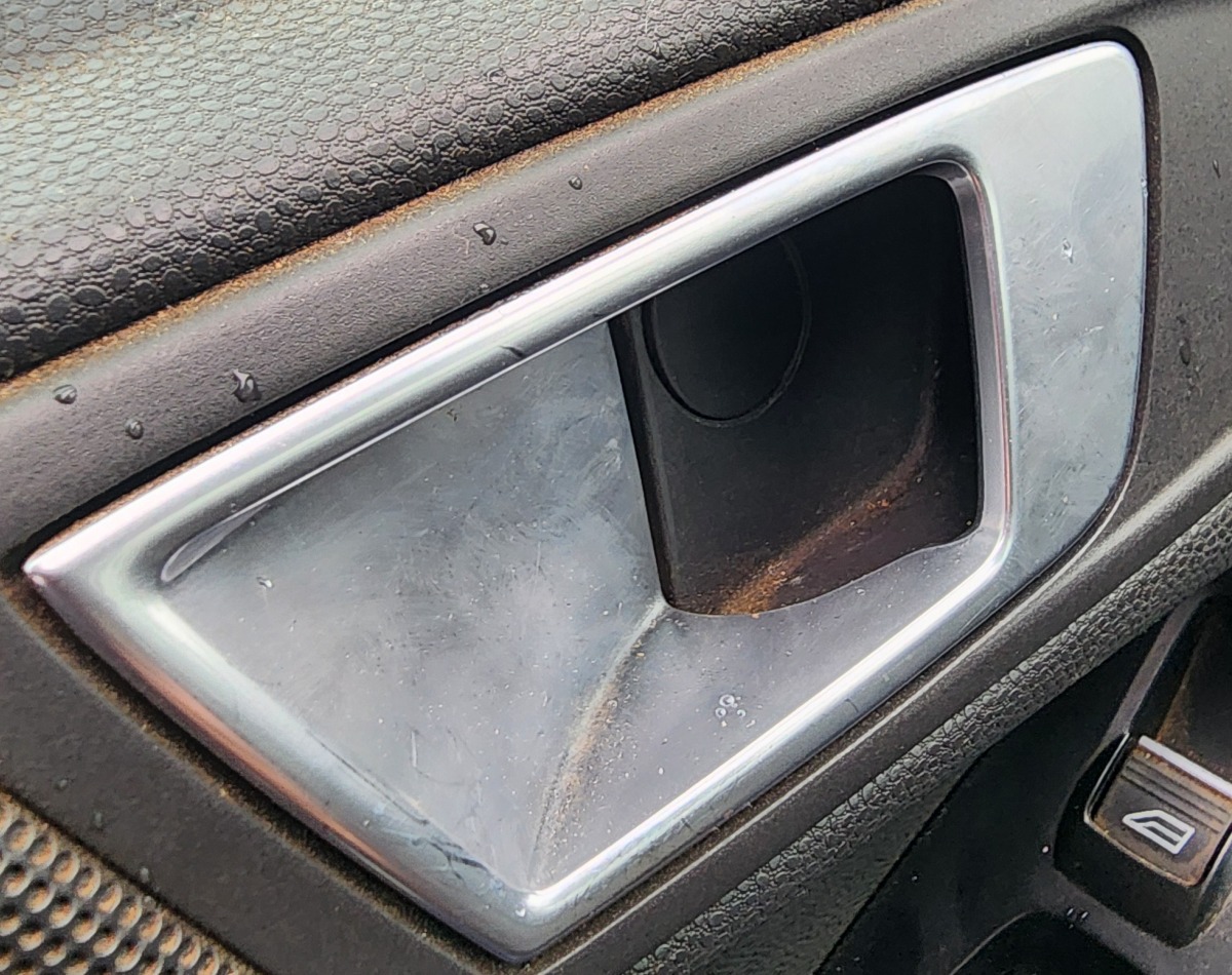 FIESTA MK4 LEFT FRONT INNER HANDLE