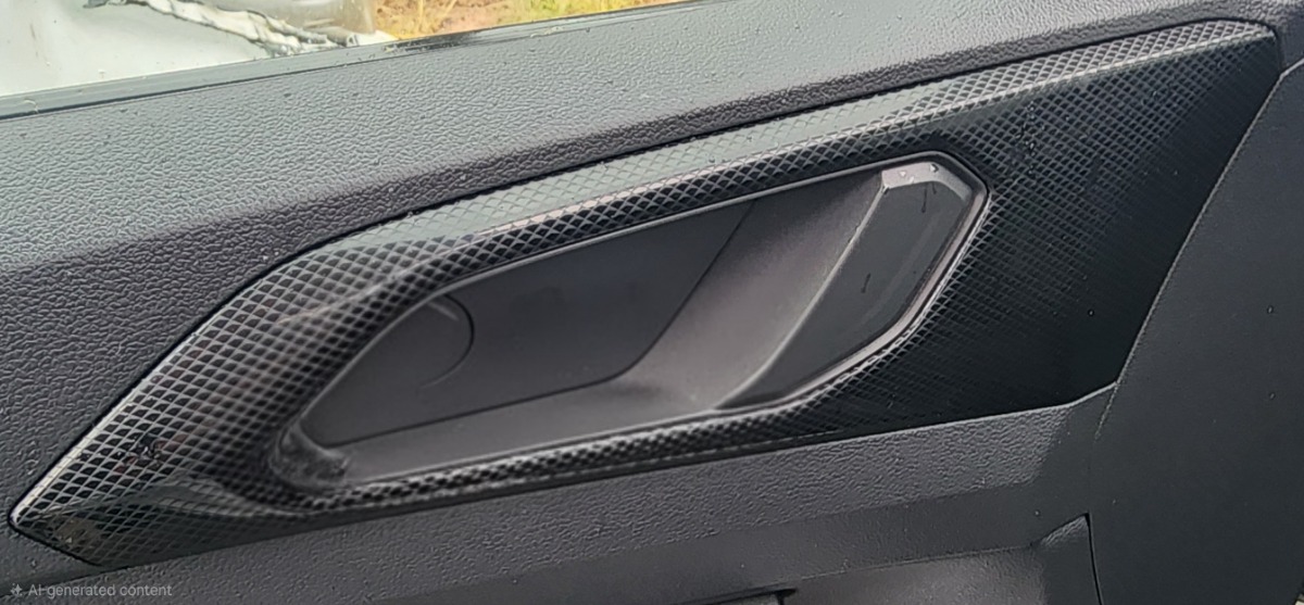 T-CROSS LEFT FRONT INNER HANDLE TRIM