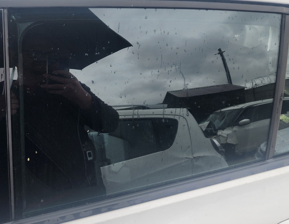 T-CROSS LEFT REAR DOOR GLASS