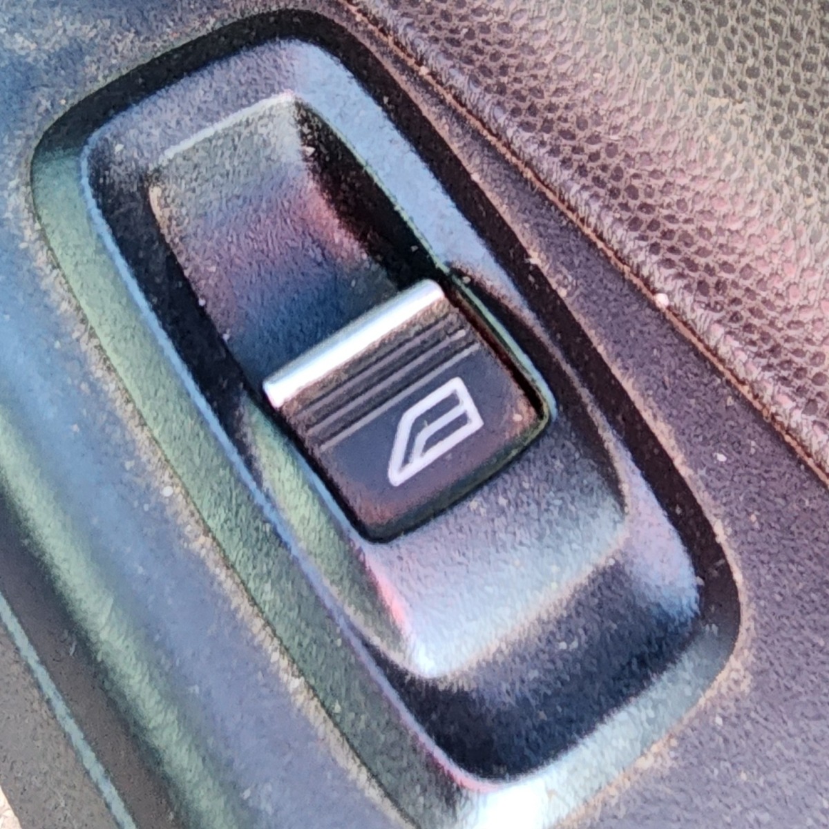 FIESTA ECOBOOST RIGHT REAR WINDOW SWITCH