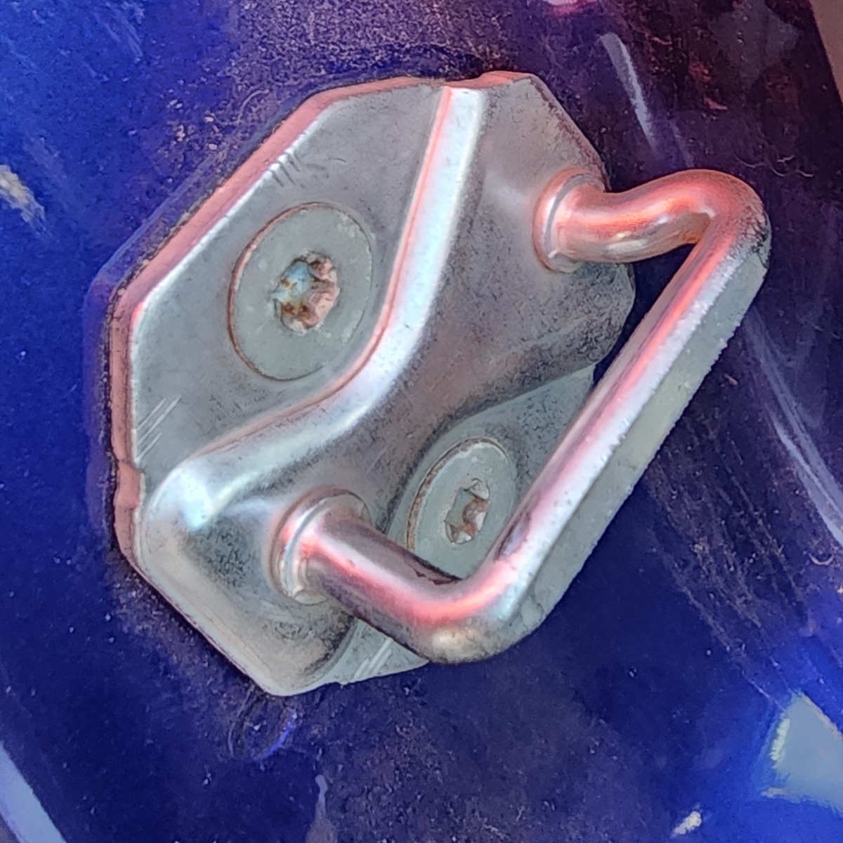 FIESTA MK4 RIGHT REAR DOOR STRIKER