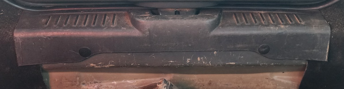 FIESTA MK4 REAR END PANEL TRIM