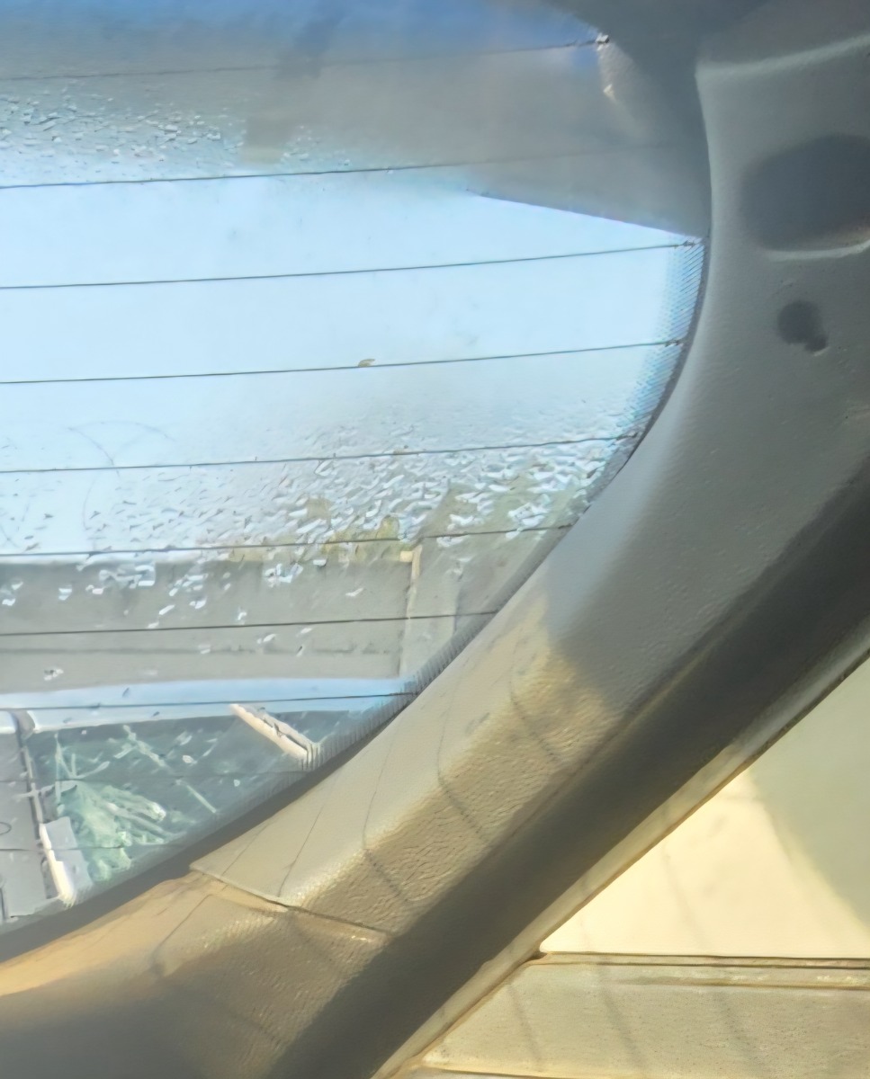 FIESTA MK4 LEFT BOOT TRIM