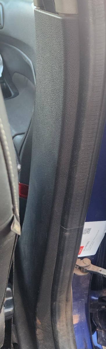 FIESTA MK4 RIGHT LOWER B-PILLAR TRIM