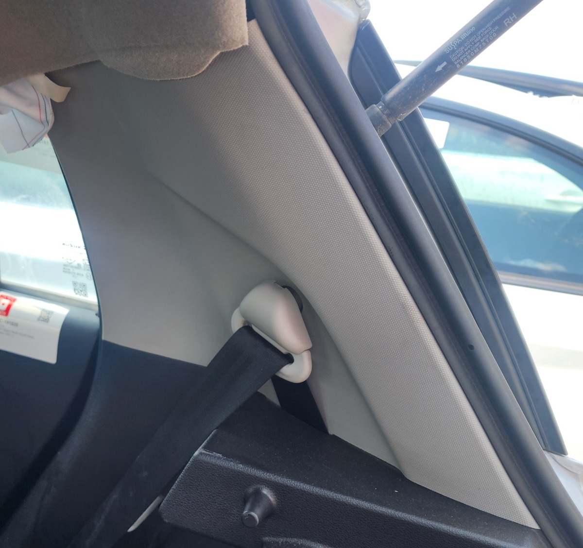 SWIFT RIGHT C-PILLAR TRIM