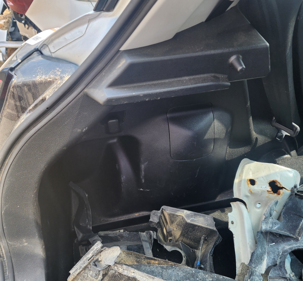 SWIFT LEFT BOOT PANEL