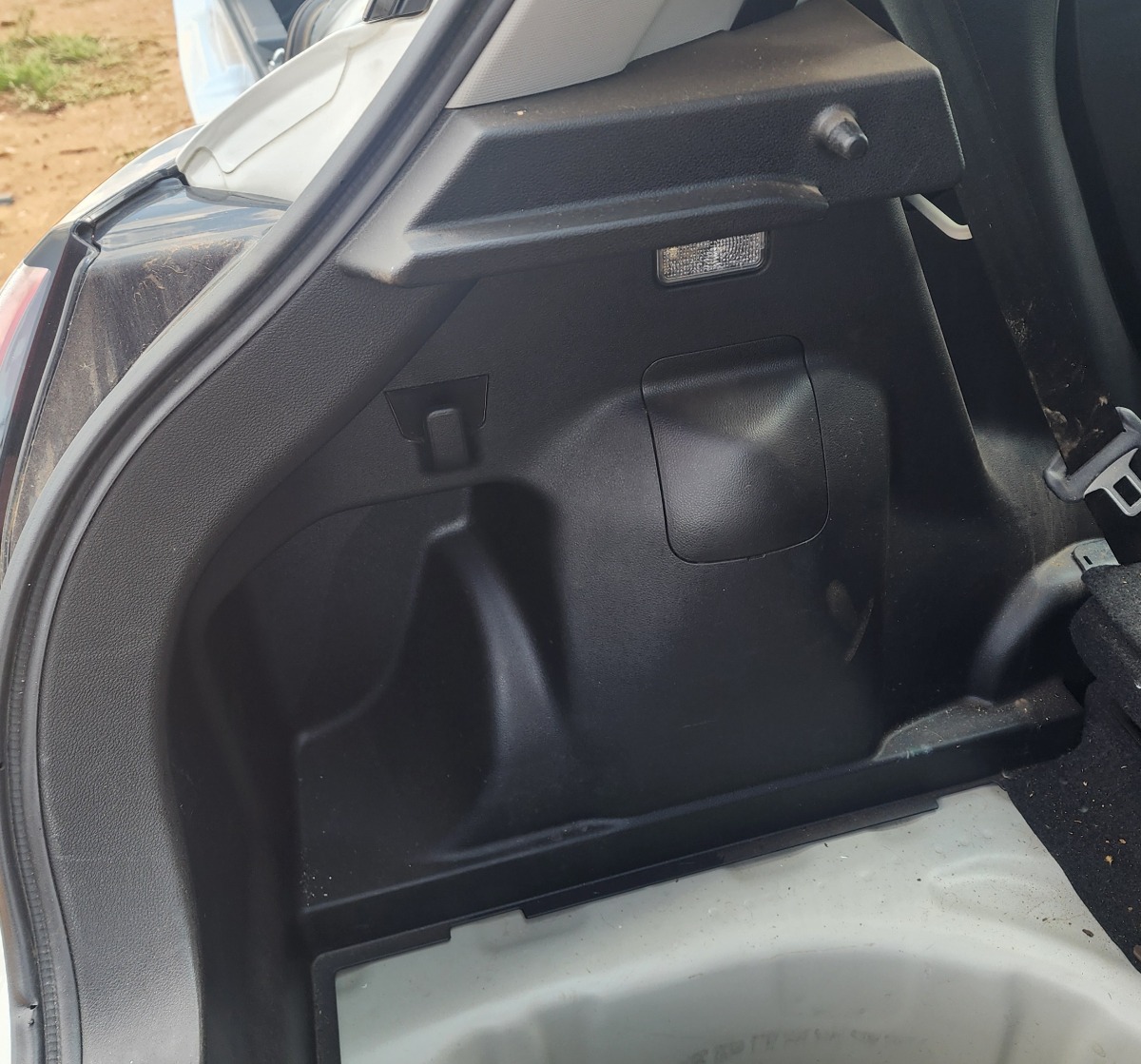SWIFT LEFT BOOT PANEL